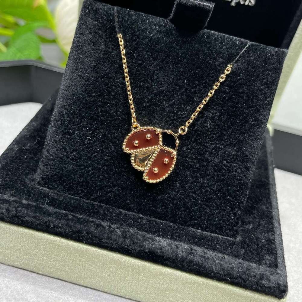 ✨Van Cleef & Arpels Ladybug Charm Bracelet Gold Tone